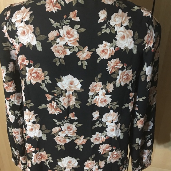 Forever 21 blouse - Picture 3 of 4